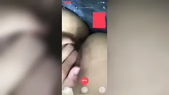 Mumbai GF Getting Naked On Video Call Showing Pussy