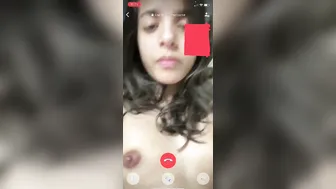 Mumbai GF Getting Naked On Video Call Showing Pussy