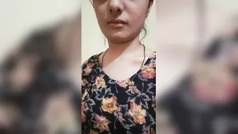GF Showing Her Tits To Him In Leaked Private Mms Video