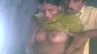 South Indian GF Getting Wild With Boyfriend At His Flat