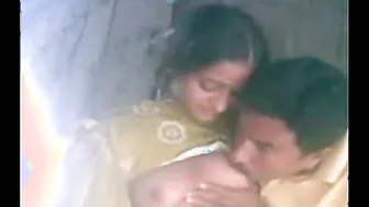 South Indian GF Getting Wild With Boyfriend At His Flat