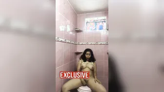 Chubby Indian Girl Fingering Herself Moaning In Leaked Footage