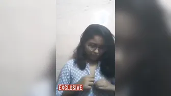 College GF Sending Her Naked Selfie Going Viral Online