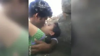 Young College GF Sucking And Fucking Him In The Woods