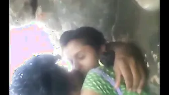 Young College GF Sucking And Fucking Him In The Woods