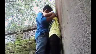 GF Sucking Her Boyfriend Deep In Homemade Sex Tape