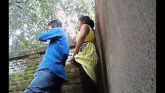 GF Sucking Her Boyfriend Deep In Homemade Sex Tape