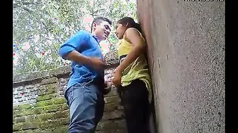 GF Sucking Her Boyfriend Deep In Homemade Sex Tape