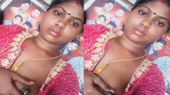South Indian Wife Showing Her Heavy Milky Breasts On Camera