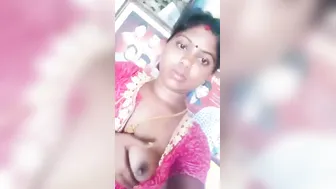 South Indian Wife Showing Her Heavy Milky Breasts On Camera