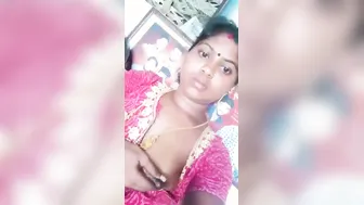 South Indian Wife Showing Her Heavy Milky Breasts On Camera