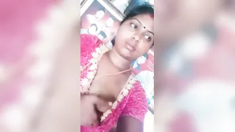 South Indian Wife Showing Her Heavy Milky Breasts On Camera