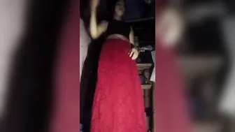 Skinny GF Posing Completely Naked For Her Phone Camera