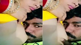 Married Woman Exposing Her Huge Milky Boobs Feeding Milk