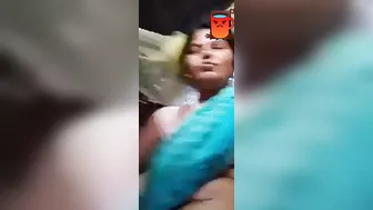 Village Bhabhi Spreading Her Pussy Cheating On Her Husband