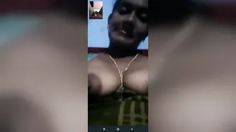 Indian Wife Teasing Topless In Arousing Leaked Video Clip
