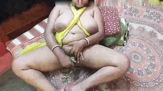 Busty Bengali Babe Playing With Herself In Leaked Private Clip