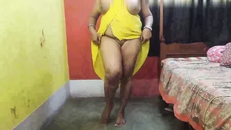 Busty Bengali Babe Playing With Herself In Leaked Private Clip