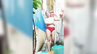 Indian Girl Bathing Naked Outside Caught On Hidden Cam Clip