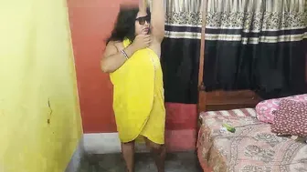 Bengali Slut Showing Off Her Big Ass Naked In Private Video