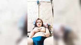 Northeast GF Showing Off Her Huge Boobs And Fingering
