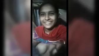 Village Babe Showing And Squeezing Her Boobs In Leaked Selfie