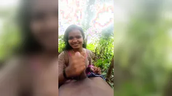 Horny GF Deepthroating Big Cock In Leaked Video