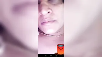 Slim Married Bhabhi Getting Naked On Video Call Seducing Boyfriend