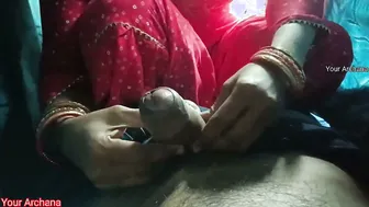 Horny Bhabhi Getting Fucked Hard On Moving Train Caught