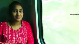Horny Bhabhi Getting Fucked Hard On Moving Train Caught