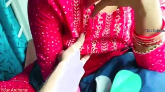 Horny Bhabhi Getting Fucked Hard On Moving Train Caught
