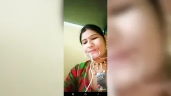 Village Aunty From Countryside Baring Her Nude Body On Homemade