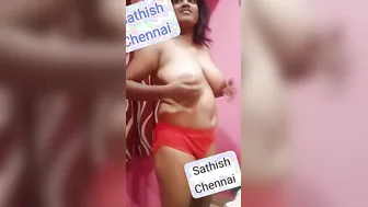 Chennai Married Woman Flashing Massive Boobs To Stranger