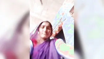Village Bhabhi Spreading Her Hairy Pussy Wide For Neighbor