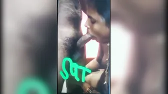 Mallu Slut Servicing Her Customer Behind Closed Doors For Cash