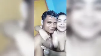Young Lovers Bathing Together Naked In Their Private Viral Clip