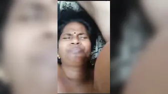 Mature Aunty Having Wild Threesome Caught On Camera In Hot Tape