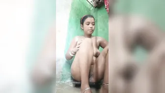 Village College Babe Bathing Naked In Her Bathroom Secretly