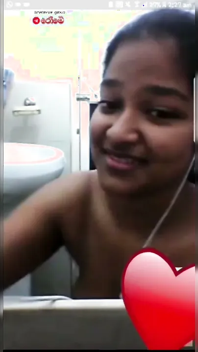 Sri Lankan GF Stripping Naked During Late Night Video Call