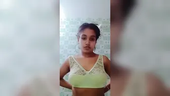 College Babe Showing Off Her Perfect Naked Body On Video Call