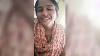 College Girl Earning Cash By Sucking Off Stranger In His Car