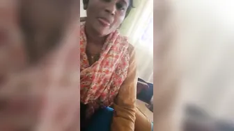 College Girl Earning Cash By Sucking Off Stranger In His Car