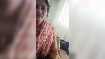 College Girl Earning Cash By Sucking Off Stranger In His Car