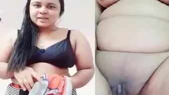 Busty GF Sending Nude Selfies To Boyfriend At Night