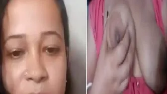 Bengali GF Taking Naked Boob Selfie Leaked Online