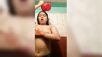 Bangla GF Bathing Naked Caught In Bathroom Secretly