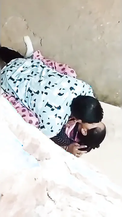 Cheating Wife Fucking Outdoors Caught By Hidden Camera Angle