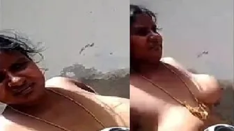 Aunty Getting Wild On Video Call Showing Everything Outdoors