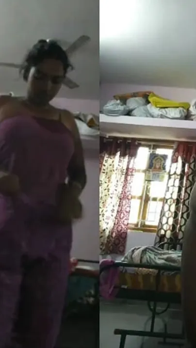 Tamil Hostel GF Caught Naked While Pissing In Bathroom