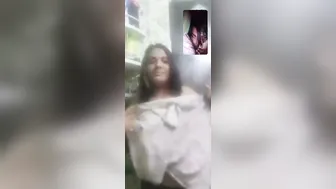 Bengali Babe Flashing Her Natural Boobs During Video Chat